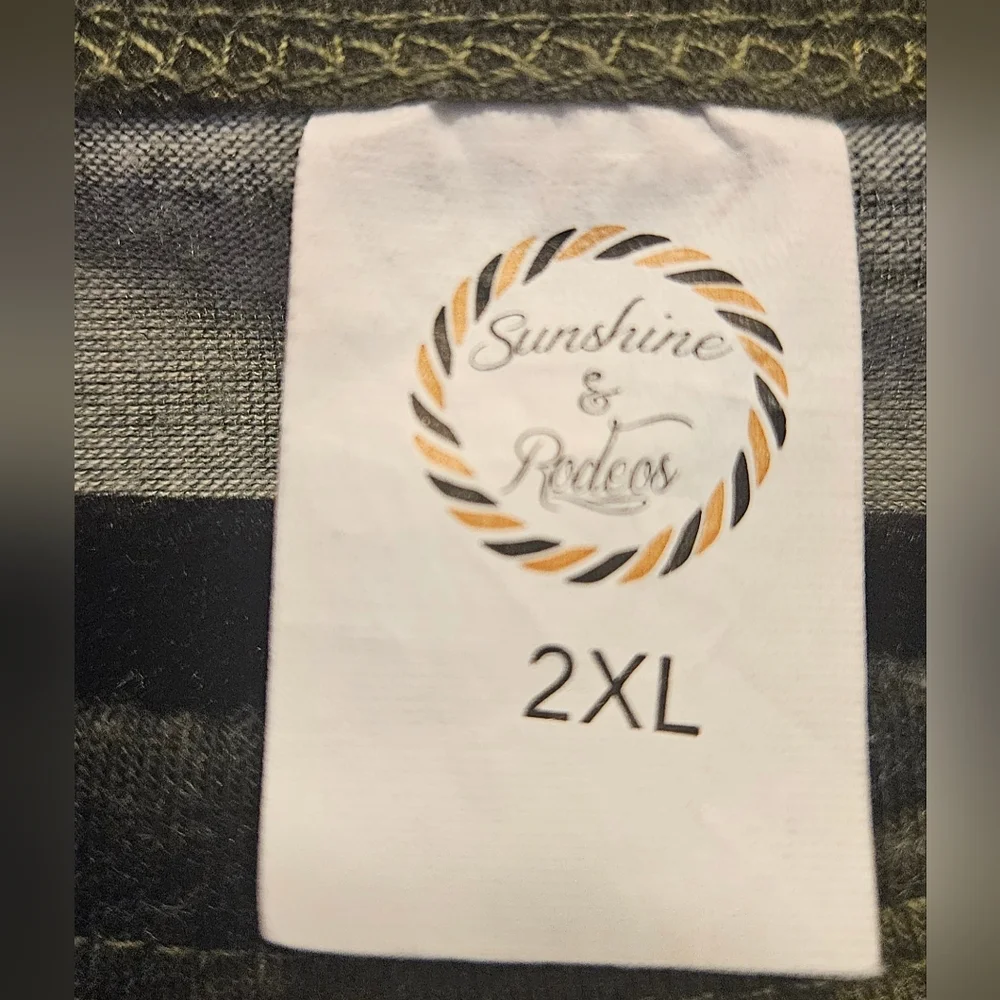 Sunshine & Rodeos Camo Top - Picture 4 of 4